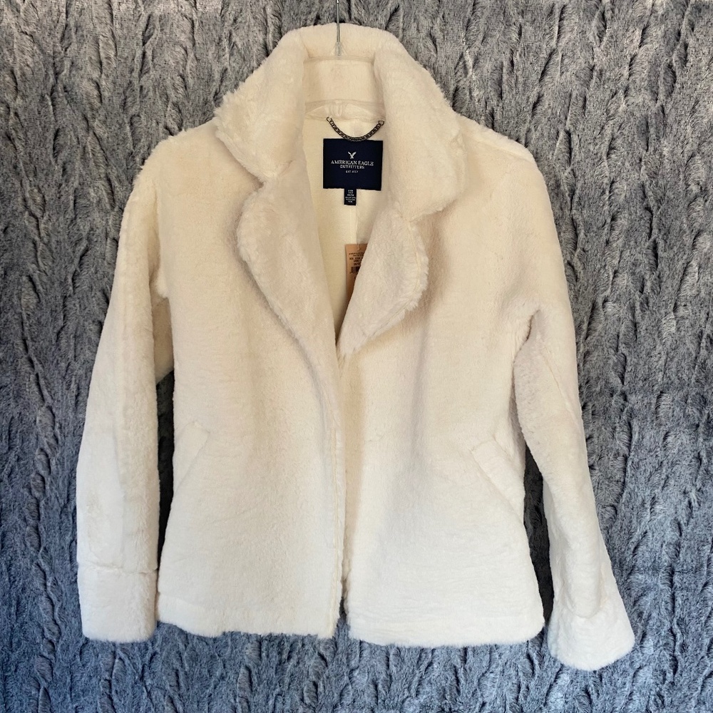 American Eagle Faux Fur Coat, white - size XXS (NWT)